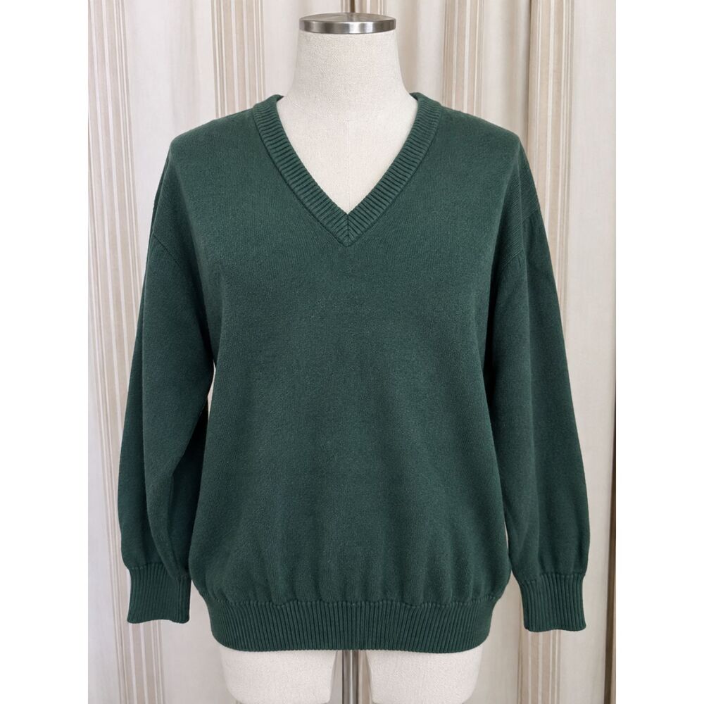 Vintage lambswool v-neck mens sweater Large